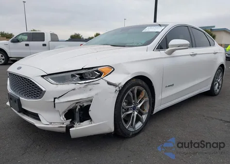 2019 Ford Fusion Hybrid Titanium from USA, damaged, VIN 3FA6P0RU9KR175450